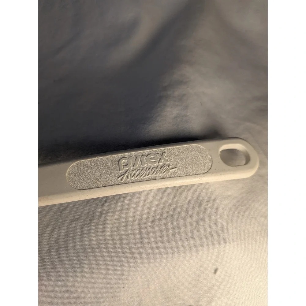 Vintage Pyrex Cake Server Pie‎ Server White Serrated Edge Vintage Kitchen